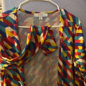 𝅺LULAROE like new multi color Sarah long cardigan size medium